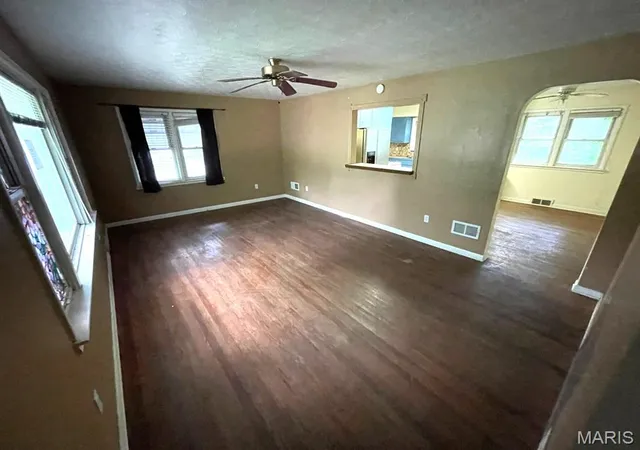 5th image of 2518 N Rodgers Ave, Alton, IL 62002 | MLS# MIS26054763