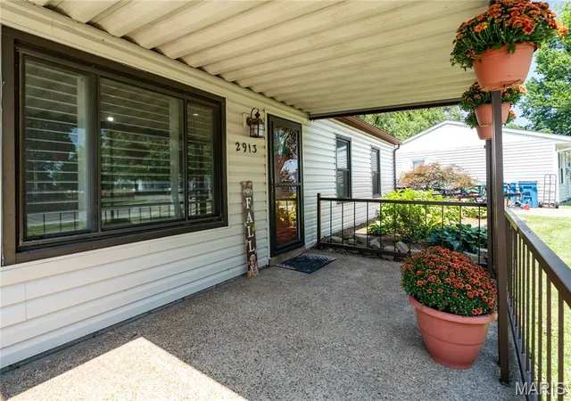 Photo 4 of Single family home for sale at 2913 Saratoga St, Granite City, IL 62040 | MLS# MIS26054765 | Listing updated on 2026-09-07