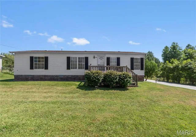 Photo 1 of Manufactured home for sale at 114 Hickory Dr, Jackson, MO 63755 | MLS# MIS26054779 | Listing updated on 2026-09-02