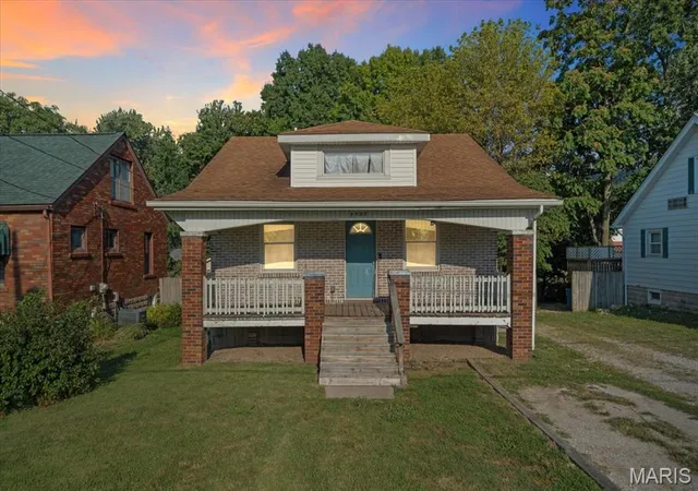 Photo 1 of Single family home for sale at 2707 Gerson Ave, Godfrey, IL 62035 | MLS# MIS26054785 | Listing updated on 2026-10-05