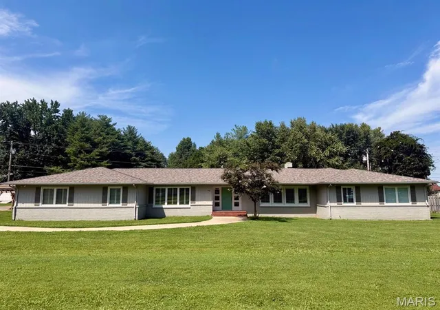 1st image of 908 W Bain St, Dexter, MO 63841 | MLS# MIS26054799