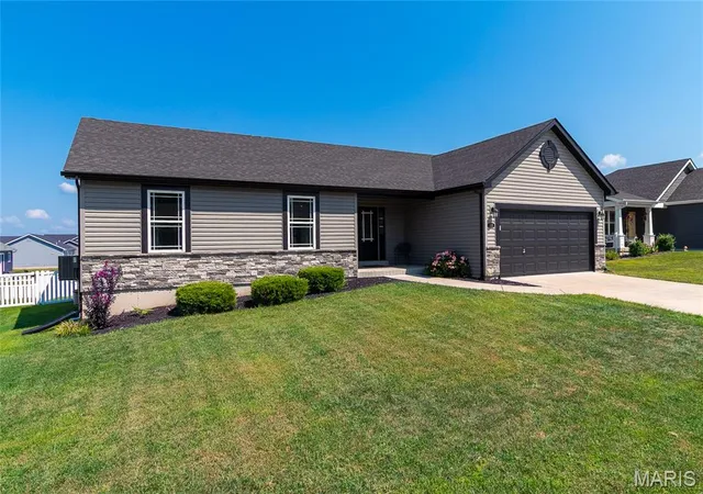2nd image of 505 Lakewood Dr, Moscow Mills, MO 63362 | MLS# MIS26054805