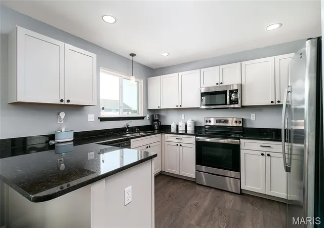 Photo 3 of Sale Pending at 505 Lakewood Dr, Moscow Mills, MO 63362 | MLS# MIS26054805 | Listing updated on 2026-09-29