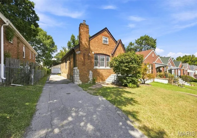 Photo 2 of Single family home for sale at 8523 Philo Ave, Saint Louis, MO 63123 | MLS# MIS26054809 | Listing updated on 2026-10-05