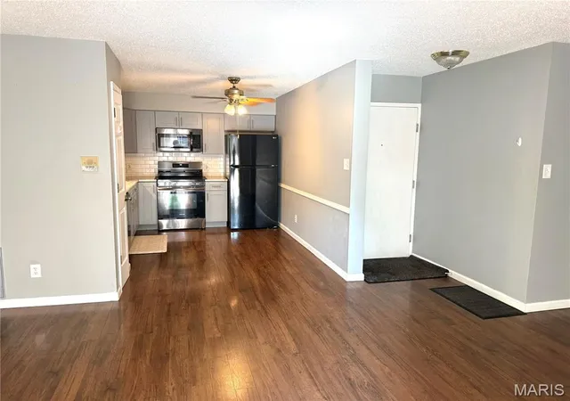 Photo 4 of Condo for sale at 9209 Bent Pine Ct #F, Unincorporated, MO 63126 | MLS# MIS26054816 | Listing updated on 2026-09-04