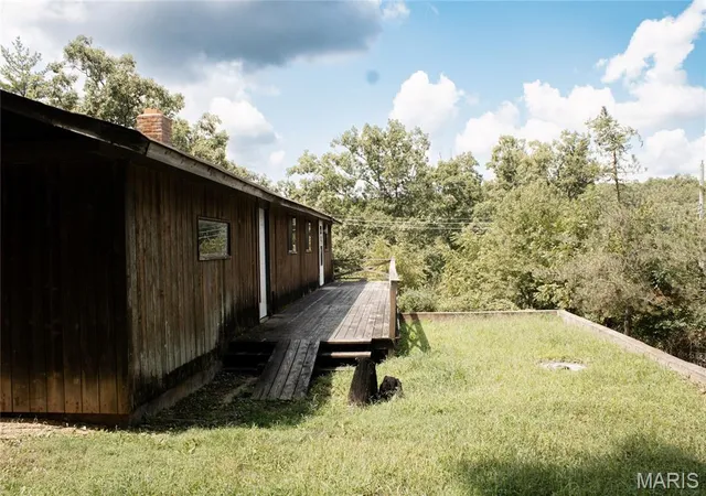 Photo 3 of Sale Pending at 9670 E Lakeview Dr, Bonne Terre, MO 63628 | MLS# MIS26054817 | Listing updated on 2026-09-30