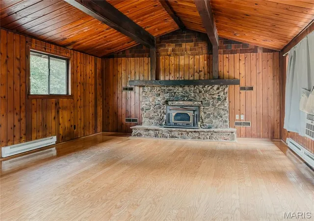 Photo 4 of Sale Pending at 9670 E Lakeview Dr, Bonne Terre, MO 63628 | MLS# MIS26054817 | Listing updated on 2026-09-30
