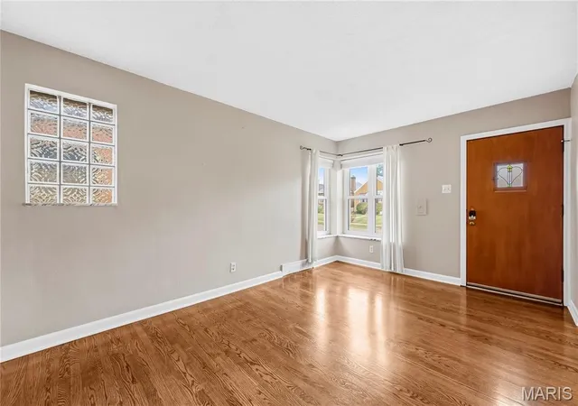 Photo 3 of Sale Pending at 5734 Potomac St, Saint Louis, MO 63139 | MLS# MIS26054818 | Listing updated on 2026-10-05