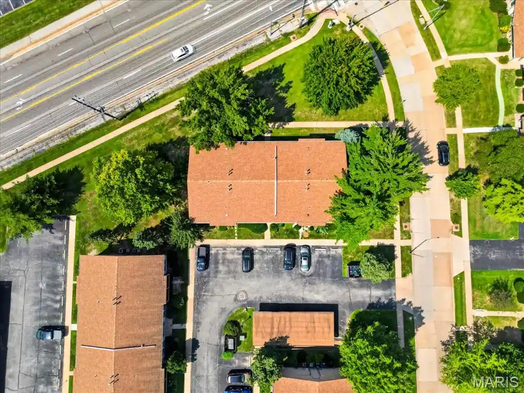 Listing Photo 23 - Condo for sale in 3150 Leisurewood Ct located at 3150 Leisurewood Ct, Florissant, MO 63033 - Unit 3150 Leisurewood Ct