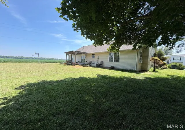 Photo 15 of Single family home for sale at 306 Jo Mar Ave, Smithton, IL 62285 | MLS# MIS26054825 | Listing updated on 2026-09-14