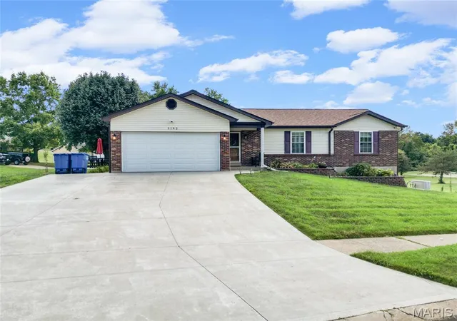 Photo 2 of Sale Pending at 5182 Bristol Rock Rd, Black Jack, MO 63033 | MLS# MIS26054839 | Listing updated on 2026-09-23