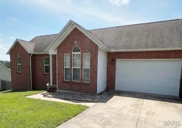 Photo 2 of Single family home for sale at 1425 Jennifer Dr, Jackson, MO 63755 | MLS# MIS26054847 | Listing updated on 2026-09-28