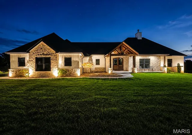 Photo 2 of Mansion for sale at 3150 Dyer Rd, O'fallon, MO 63366 | MLS# MIS26054853 | Listing updated on 2026-09-25
