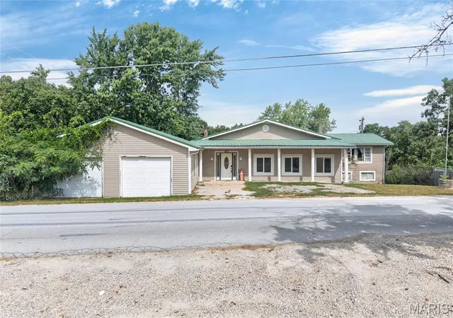 1st image of 15905 Hardin Ln, St Robert, MO 65584 | MLS# MIS26054854