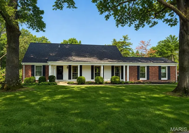 Photo 1 of Sale Pending at 2045 Firethorn Dr, Saint Louis, MO 63131 | MLS# MIS26054870 | Listing updated on 2026-09-14