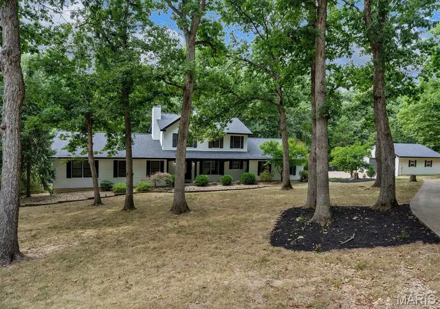 Photo 1 of Single family home for sale at 2 Patrick Ln, Defiance, MO 63341 | MLS# MIS26054878 | Listing updated on 2026-10-05