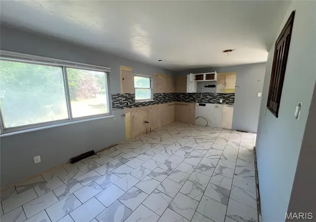 Photo 3 of Single family home for sale at 10147 Mayfair Dr, St Louis, MO 63136 | MLS# MIS26054881 | Listing updated on 2026-08-25