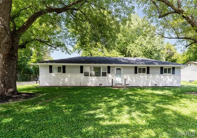 Photo 1 of Sale Pending at 1201 Hollywood Heights Rd, Caseyville, IL 62232 | MLS# MIS26054891 | Listing updated on 2026-08-28