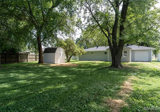 Photo 32 of Sale Pending at 1201 Hollywood Heights Rd, Caseyville, IL 62232 | MLS# MIS26054891 | Listing updated on 2026-08-28