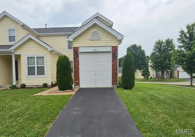 Photo 1 of Condo for sale at 3961 Grand National Dr, Florissant, MO 63034 | MLS# MIS26054899 | Listing updated on 2026-09-23