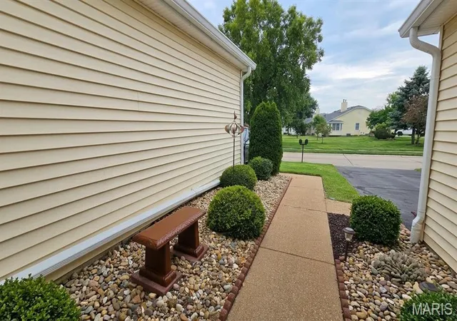 Photo 3 of Condo for sale at 3961 Grand National Dr, Florissant, MO 63034 | MLS# MIS26054899 | Listing updated on 2026-09-23