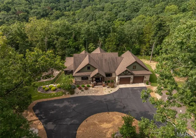 Photo 3 of Sale Pending at 2530 Alpine Trails Dr, Innsbrook, MO 63390 | MLS# MIS26054935 | Listing updated on 2026-08-30