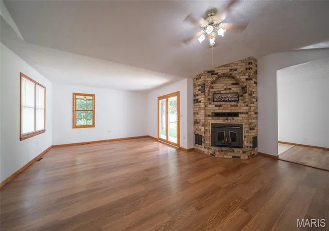 4th image of 10572 Butler Cir, Rolla, MO 65401 | MLS# MIS26054946