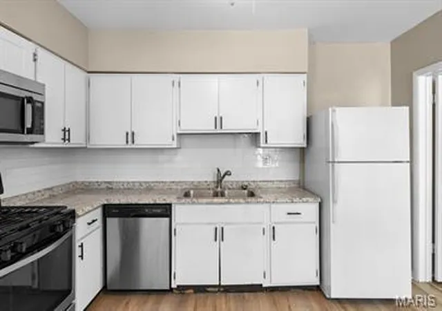 4th image of 3619-3621 Commonwealth Ave, Maplewood, MO 63143 | MLS# MIS26054948