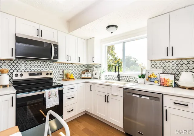 Photo 3 of Single family home for sale at 314 Charing Ln, St Louis, MO 63125 | MLS# MIS26054961 | Listing updated on 2026-08-26