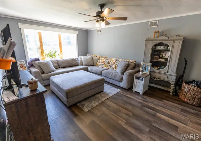 Photo 5 of Single family home for sale at 507 S 1St St, Owensville, MO 65066 | MLS# MIS26054968 | Listing updated on 2026-09-01
