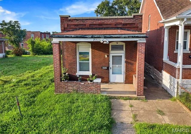 Photo 1 of Single family home for sale at 2711 Keokuk St, Saint Louis, MO 63118 | MLS# MIS26054970 | Listing updated on 2026-09-02