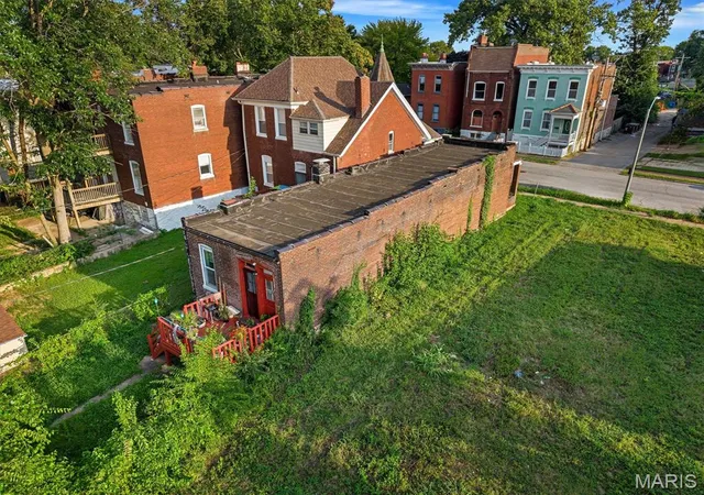 Photo 4 of Single family home for sale at 2711 Keokuk St, Saint Louis, MO 63118 | MLS# MIS26054970 | Listing updated on 2026-09-02