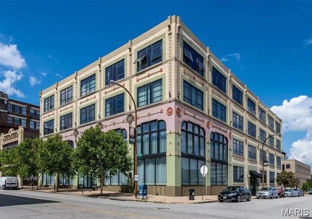 Photo 2 of Condo for sale at 2201 Locust St #201, St Louis, MO 63103 | MLS# MIS26054972 | Listing updated on 2026-08-28