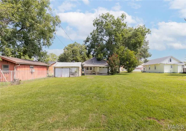 4th image of 424 W Yoakum Ave, Chaffee, MO 63740 | MLS# MIS26054975