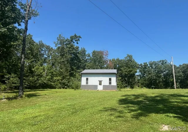 Photo 1 of Single family home for sale at 129 Shamrock Ln, Bourbon, MO 65441 | MLS# MIS26054984 | Listing updated on 2026-09-16