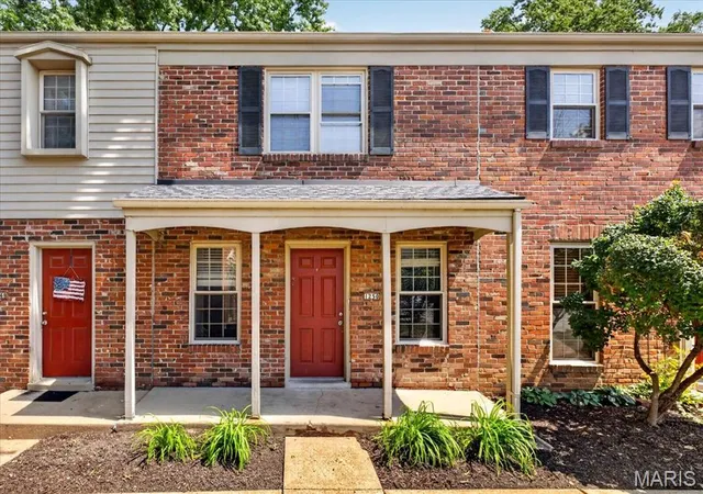 Condo for sale at 1250 Clarkson Ct, Ellisville, MO 63011 | MLS# MIS26054986