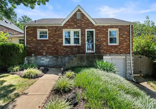 Photo 1 of Sale Pending at 7420 Murdoch Ave, St Louis, MO 63119 | MLS# MIS26054988 | Listing updated on 2026-08-29