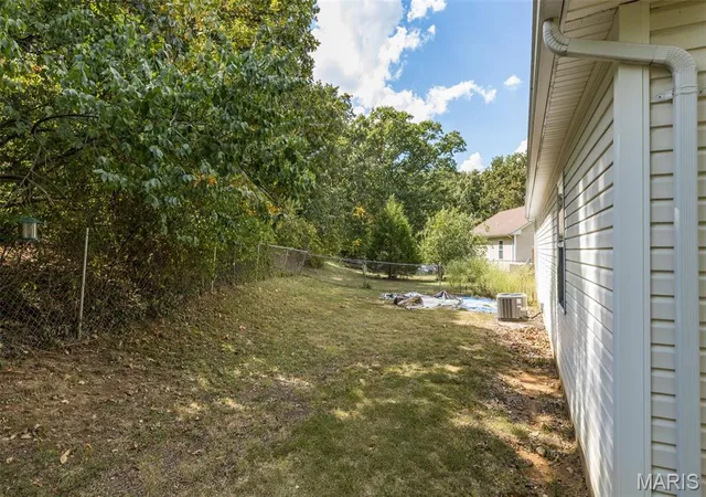 Photo 4 of Single family home for sale at 2934 Marathon Dr, De Soto, MO 63020 | MLS# MIS26054992 | Listing updated on 2026-10-01