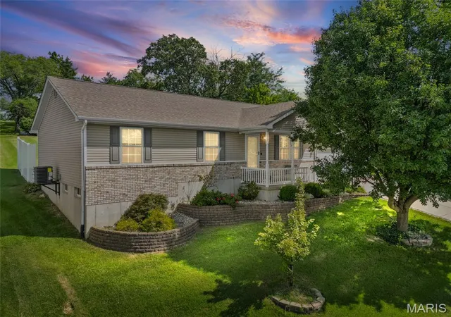 Photo 1 of Sale Pending at 559 Monty Vw, Washington, MO 63090 | MLS# MIS26055004 | Listing updated on 2026-09-19