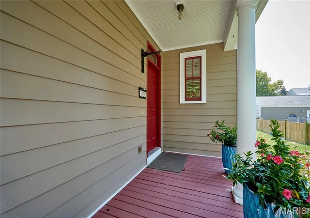 Photo 2 of Single family home for sale at 3321 Canal St, St Charles, MO 63301 | MLS# MIS26055010 | Listing updated on 2026-09-14