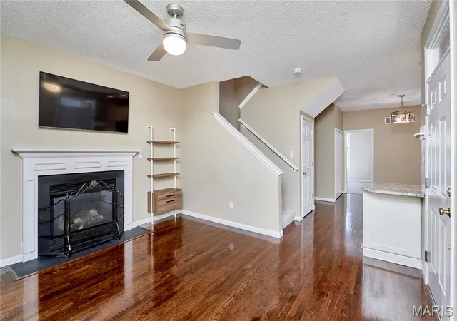Photo 4 of Single family home for sale at 3321 Canal St, St Charles, MO 63301 | MLS# MIS26055010 | Listing updated on 2026-09-14