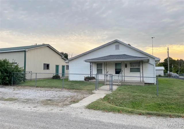 1st image of 721 Locust St, Edgar Springs, MO 65462 | MLS# MIS26055011