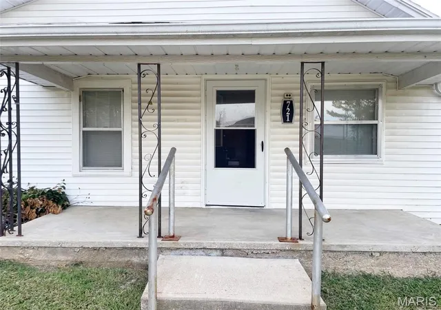 5th image of 721 Locust St, Edgar Springs, MO 65462 | MLS# MIS26055011