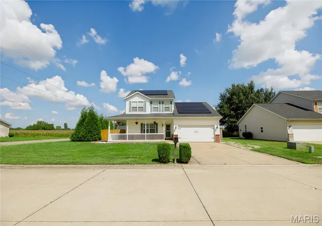 Photo 1 of Single family home for sale at 2401 Coniferous Dr, Belleville, IL 62221 | MLS# MIS26055017 | Listing updated on 2026-09-08