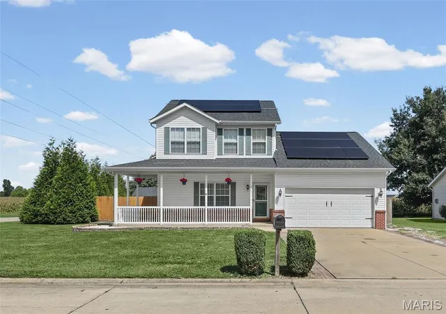 Photo 1 of Single family home for sale at 2401 Coniferous Dr, Belleville, IL 62221 | MLS# MIS26055017 | Listing updated on 2026-09-08