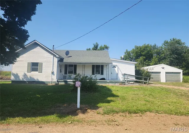 1st image of 998 N West, Kane, IL 62054 | MLS# MIS26055030