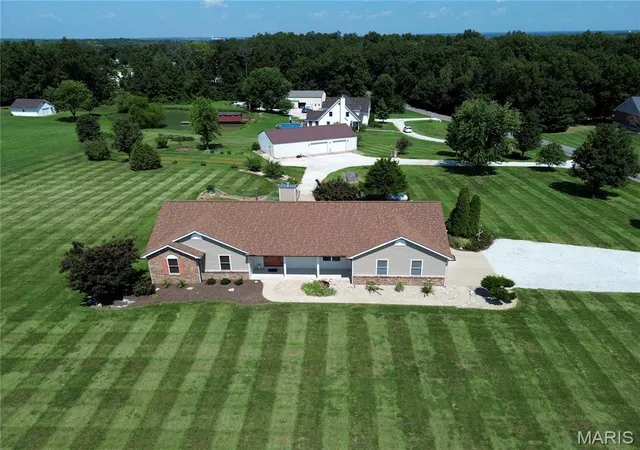 4th image of 151 Plantation Dr, Troy, MO 63379 | MLS# MIS26055041