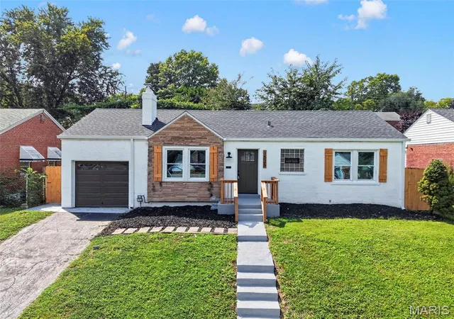 Photo 1 of Sale Pending at 1525 Westmont Pl, St Louis, MO 63130 | MLS# MIS26055044 | Listing updated on 2026-09-03