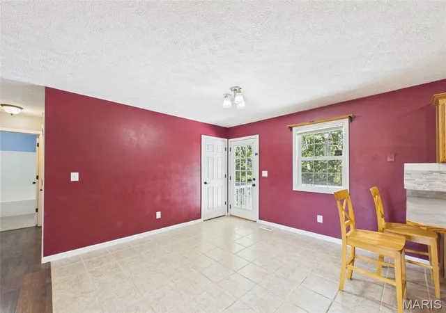 Photo 4 of Single family home for sale at 15455 Top Dr, St Robert, MO 65584 | MLS# MIS26055045 | Listing updated on 2026-09-06
