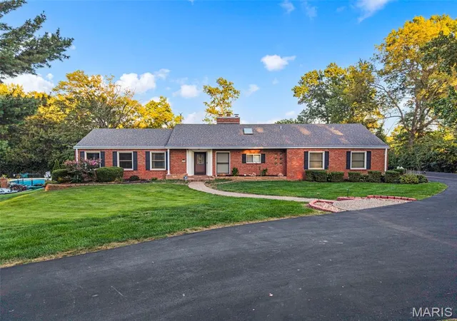 Single family home for sale at 2310 N Ballas Rd, Saint Louis, MO 63131 | MLS# MIS26055054